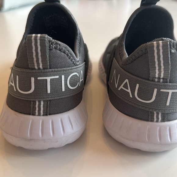 Sale 3/15 Nautica Kids Gray Sneakers - Picture 2 of 5